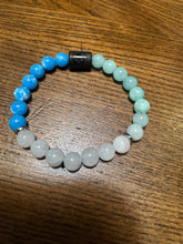 Load image into Gallery viewer, Zodiac sign bracelet
