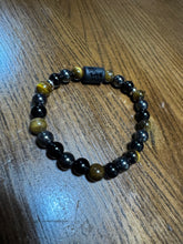 Load image into Gallery viewer, Zodiac sign bracelet
