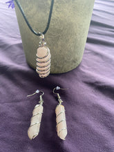 Load image into Gallery viewer, Custom Rose quartz jewelry
