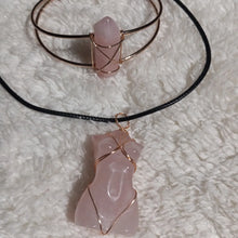 Load image into Gallery viewer, Custom Rose quartz jewelry
